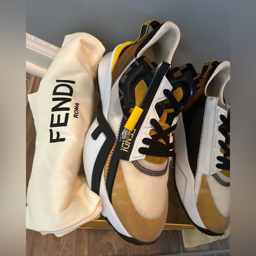 Fendi Flow Low-Top Sneakers